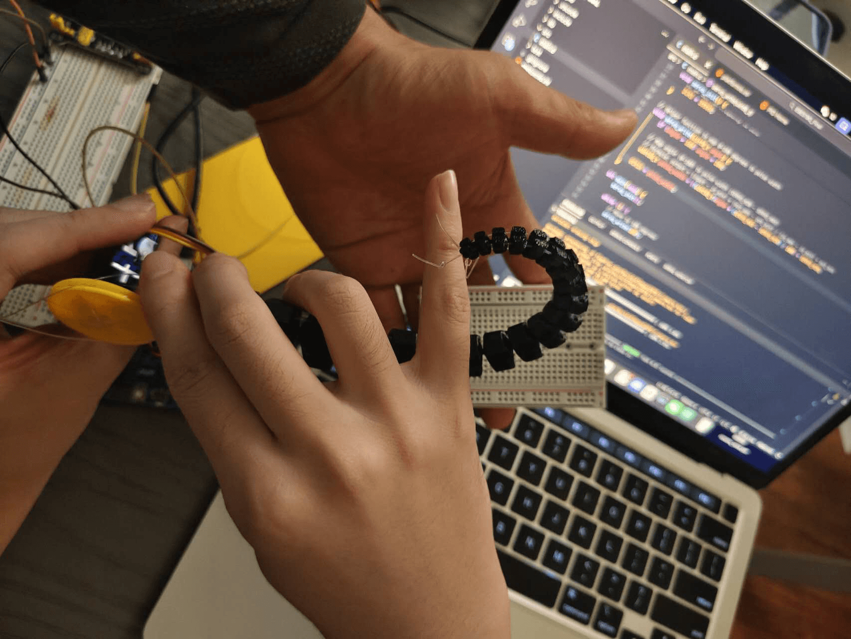 Mechanical prototype of the soft tentacle under development